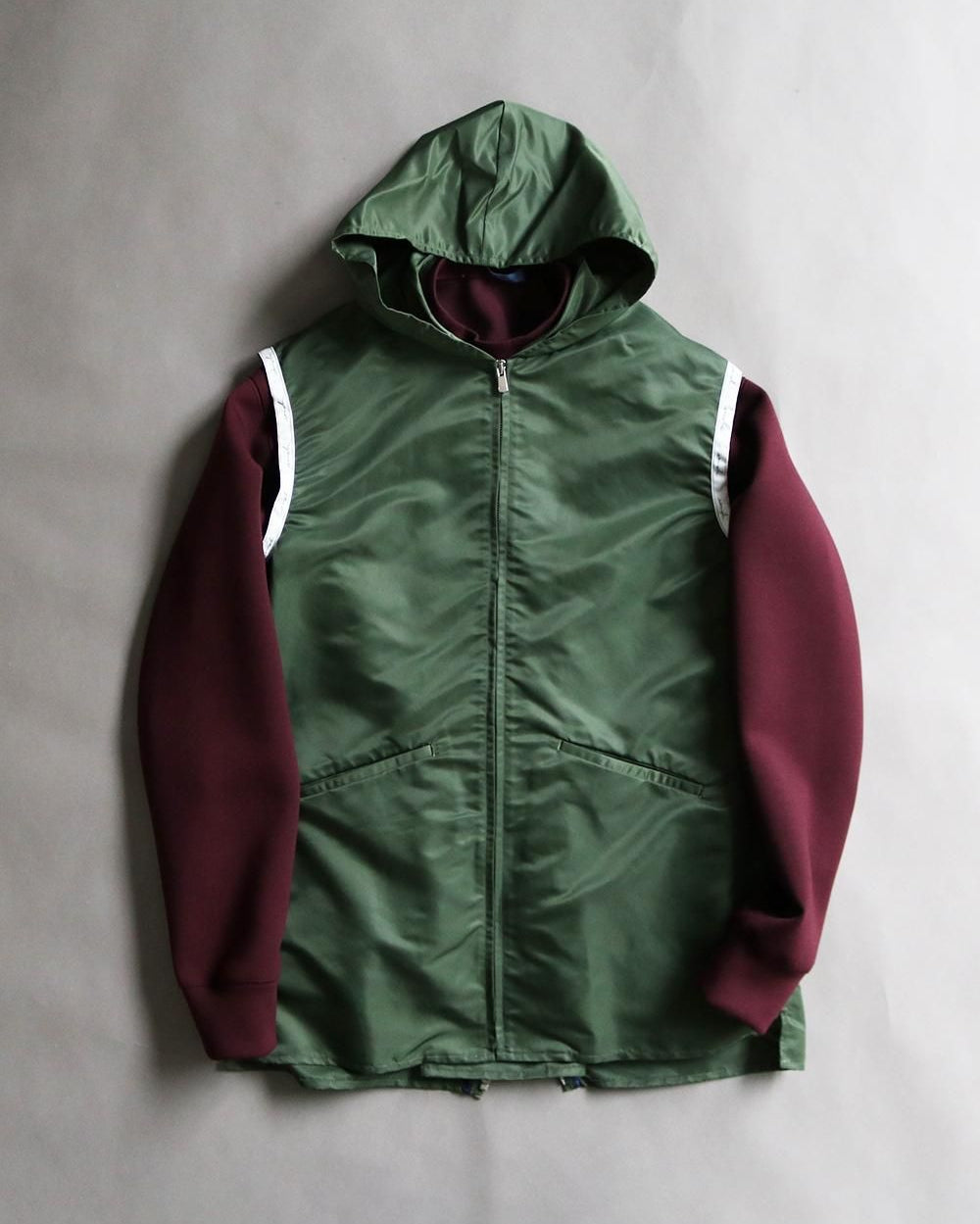 【LIMITED】Nylon gimmicking hooded vest