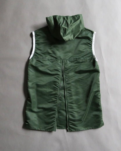 【LIMITED】Nylon gimmicking hooded vest