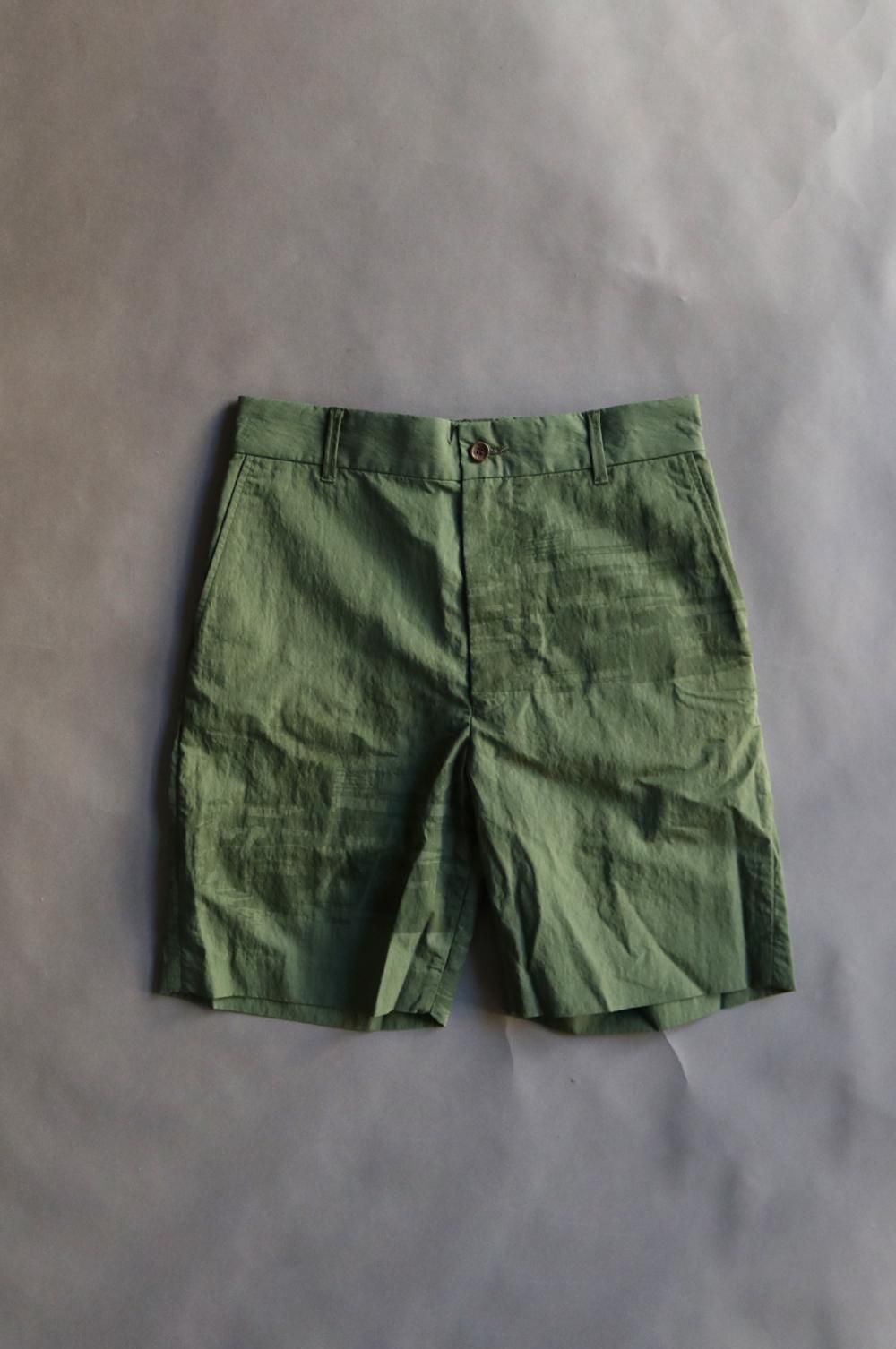Graphic short pants