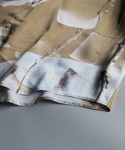 "MOTTY" Graphic Shirt - BEIGE