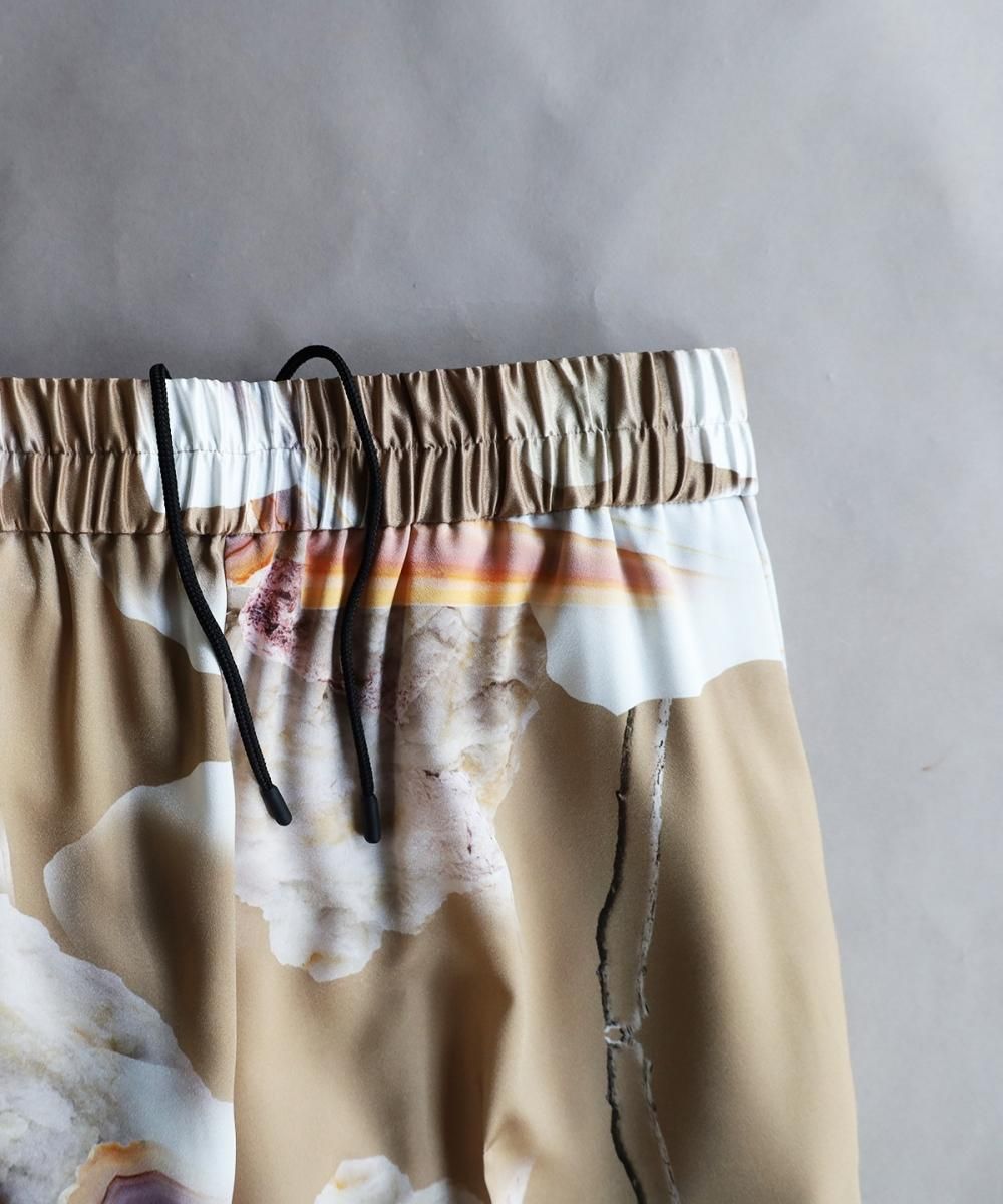 "MOTTY" Graphic Pin Tuck Trouser - BEIGE