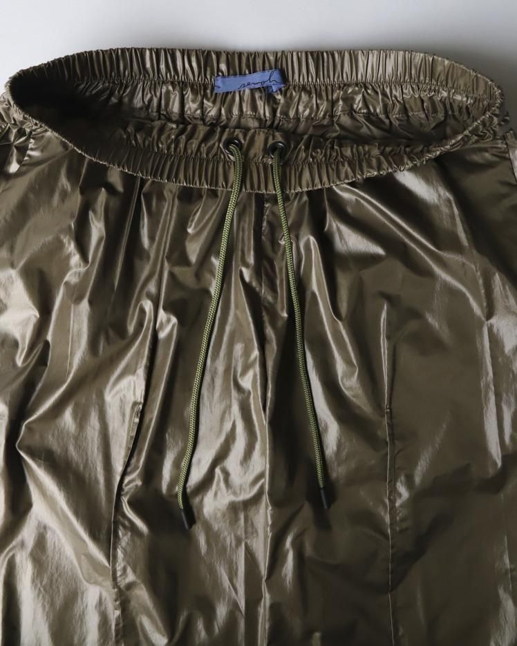 Nylon Pin Tuck Piping Trousers