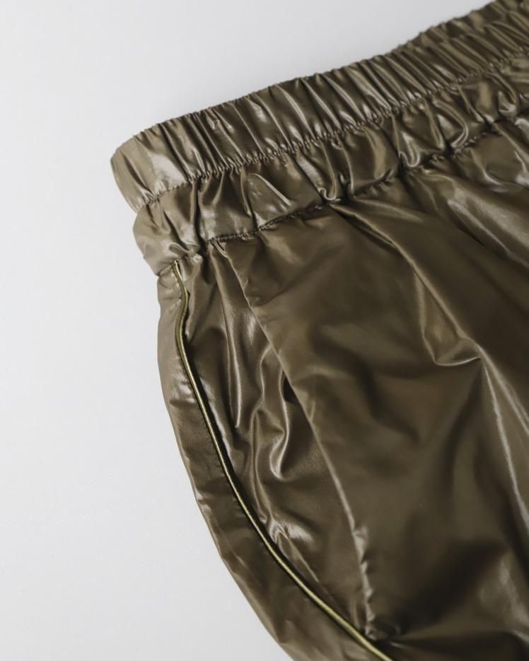 Nylon Pin Tuck Piping Trousers