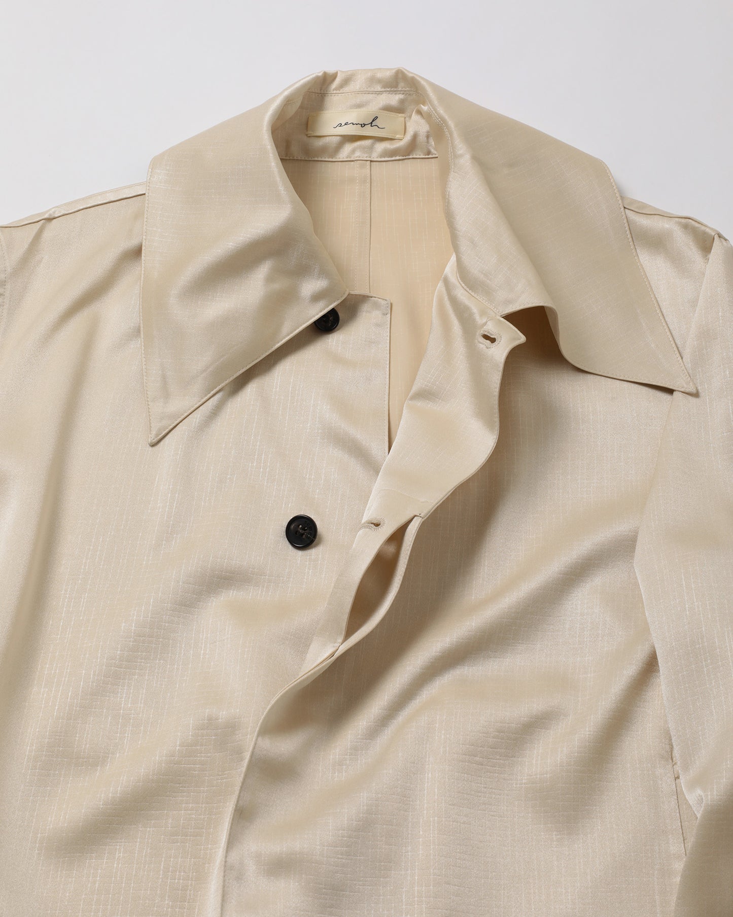 Embossed Effect ' Wide Collar Coat